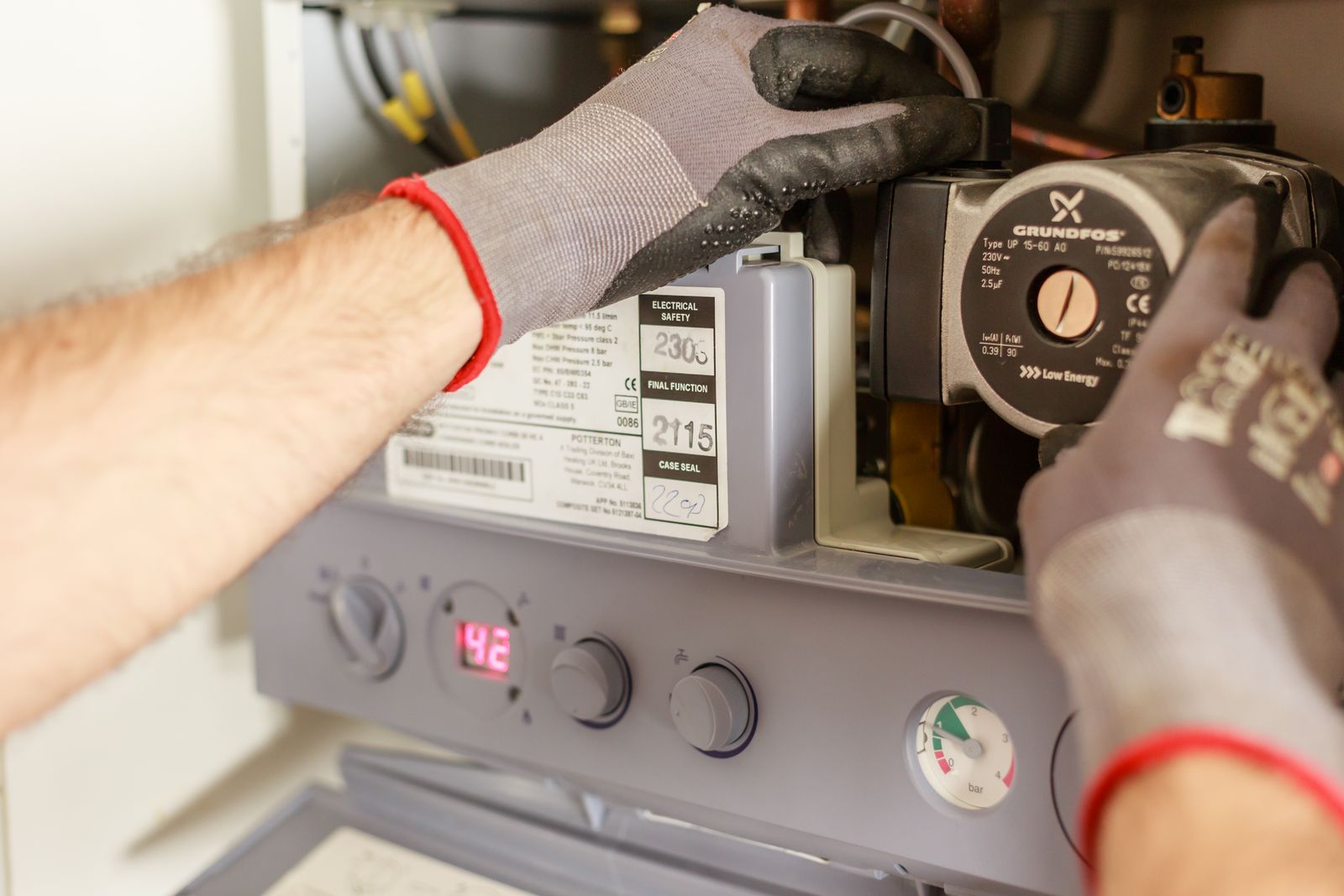 Signs Your Furnace Needs Repair Before an Aurora Winter